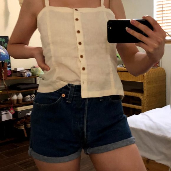 Vintage 80s Levi's Mom High Waisted Shorts - Picture 4 of 8